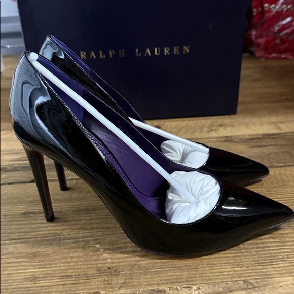 Ralph Lauren Purple Label Celia patent leather pump- Black NEW $750 - Picture 4 of 16